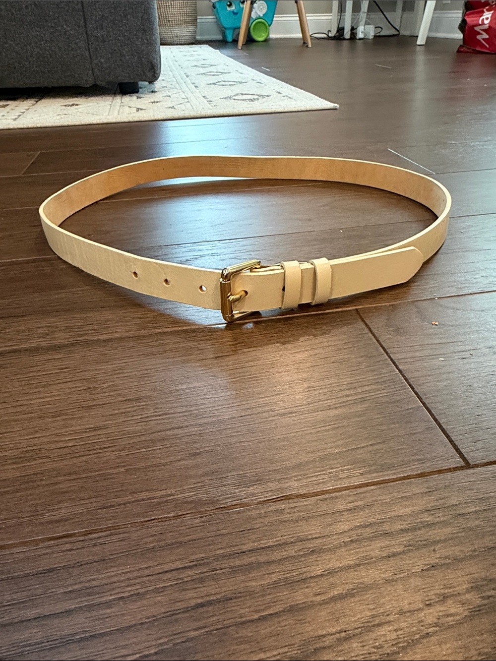 Banana Republic Slim Cream Belt with Gold Buckle - C11-608